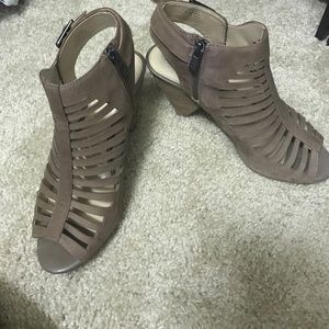 Vince Camuto Wedges